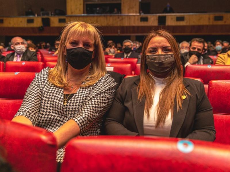 A partir de la decisin adoptada por los Parlamentarios Furlan y Bilota, las Legisladoras Martnez y Freites, sern las nicas que seguirn perteneciendo al bloque denominado Frente de todos - Partido Justicialista