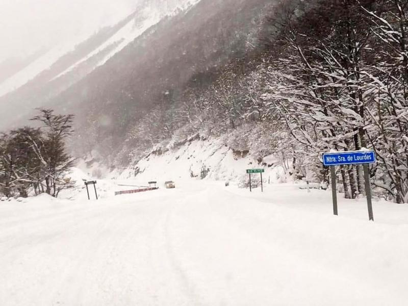 Se evaluarn los horarios y disposiciones pertinentes, sobre todo en el tramo de ingreso a Ushuaia y Lago Escondido, teniendo en cuenta que dicha zona cuenta con gran concurrencia de personas en los centros invernales.