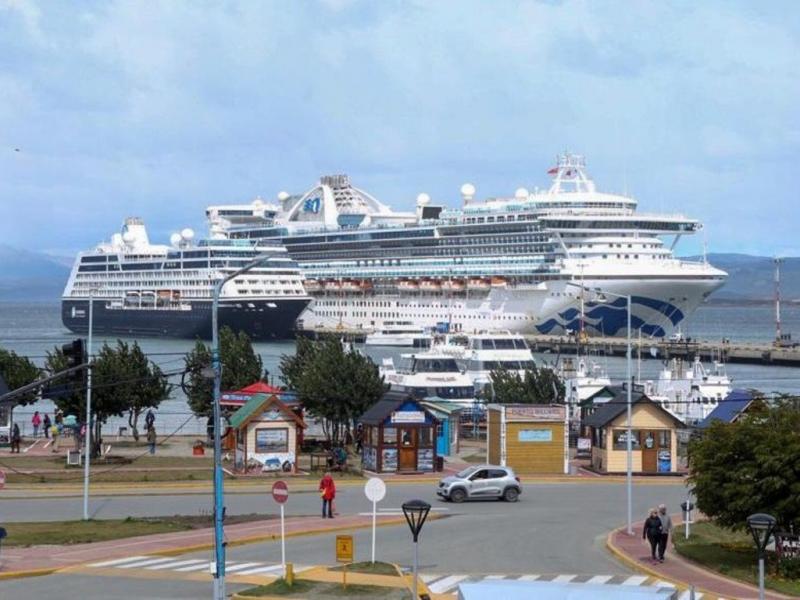 Es una gran noticia para Ushuaia y para nuestra provincia por la importancia que tiene el turismo de cruceros para los comercios y empresas de nuestra ciudad, resalt Walter Vuoto. 