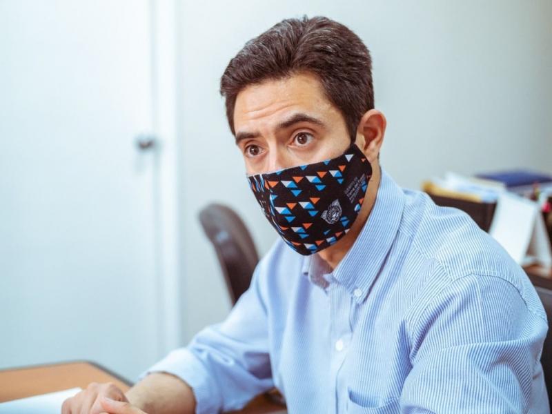 Cabe recordar que la semana pasada, los Parlamentarios que integran ambos espacios de debate, acordaron convocar a Guillermo Fernndez, puesto que el proyecto involucra cuestiones presupuestarias.