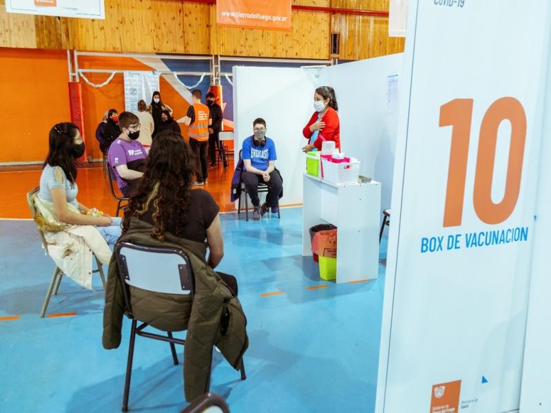Durante la jornada del viernes 17  de setiembre, se alcanzaron las 113.446 primeras dosis y 87.433 segundas dosis colocadas.