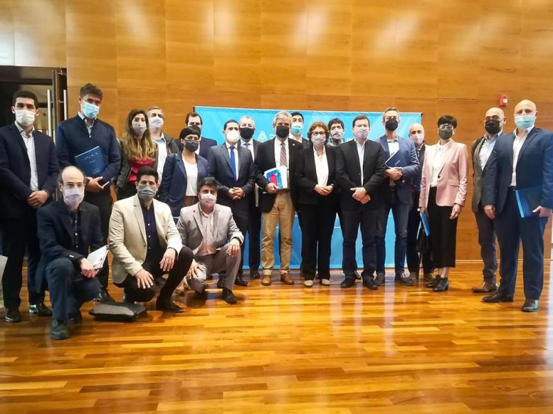 Es sumamente importante continuar en este camino de recuperacin de la Ciencia y la Tecnologa en apoyo a la produccin y a la soberana, que adems seguirn fortalecindose con el trabajo del nuevo Ministro Daniel Filmus, indic Anala Cubino.
