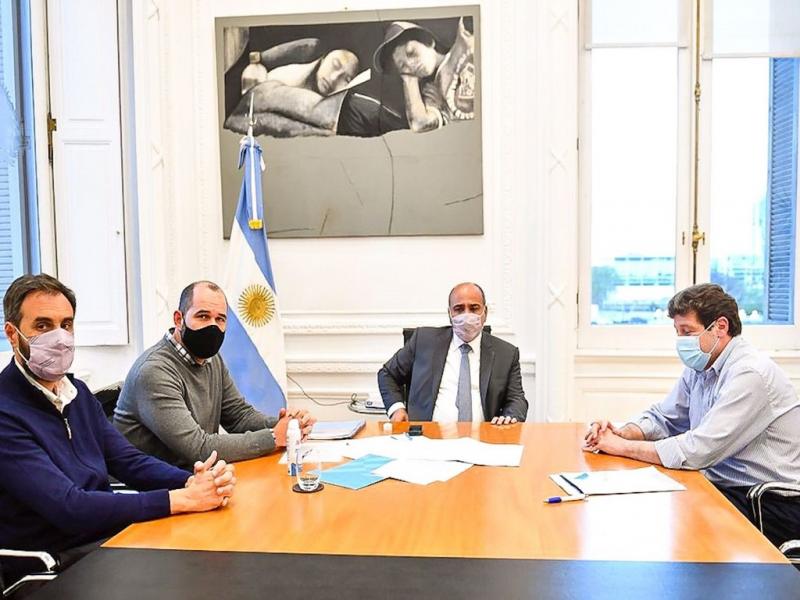 Estamos insistiendo y pidiendo que surja el decreto cuanto antes. Es una preocupacin de todo el arco poltico, de los gremios y de todos los fueguinos y fueguinas, remarc Gustavo Melella. 