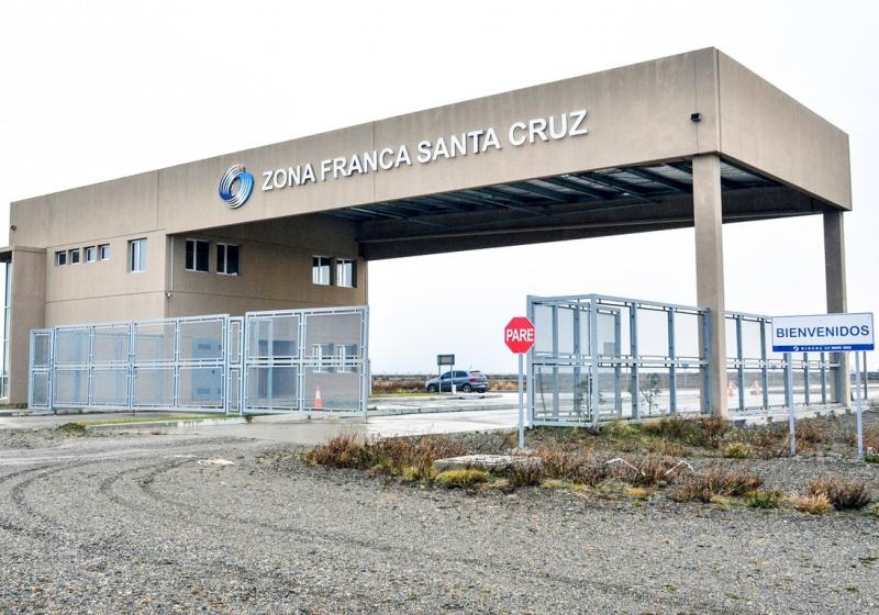 La empresa concesionaria hizo saber que solo se podr comprar un artculo por rubro y que el predio situado a varios kilmetros de Ro Gallegos estar habilitado al pblico a partir del martes 19, con horario corrido de 12 a 20 horas. 