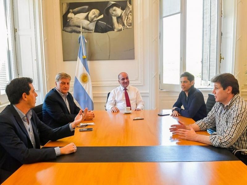 Coincidimos en seguir trabajando en unidad hacia adelante, priorizando las necesidades de la gente, por sobre los deseos personales y sectoriales, destac Melella tras reunirse con el Presidente de la Nacin. 
