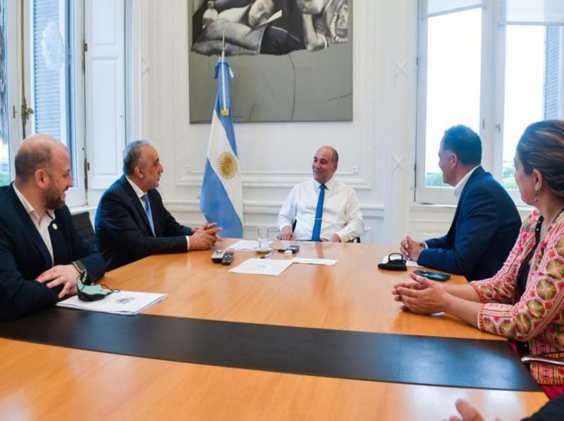 Los temas planteados como requerimientos de la regin, tuvieron que ver con la necesidad de contar con mayores frecuencias en las lneas areas y la disminucin de tarifas, entre otros temas de importancia. 