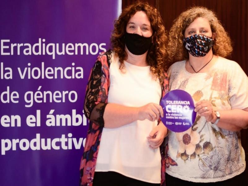 Este tipo de encuentros nos permiten compartir lo que venimos realizando desde la gestin provincial en relacin a aplicar una mirada productiva, atravesada por la cuestin de gnero en Tierra del Fuego, indic Sonia Castiglione.
