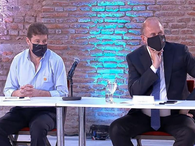 Ms all de nuestra mirada ideolgica, y frente al hecho que quienes deberan pagar son los que nos llevaron a esta situacin, estamos al lado del Presidente de la Nacin en pos de encontrar una solucin, reiter Gustavo Melella. 