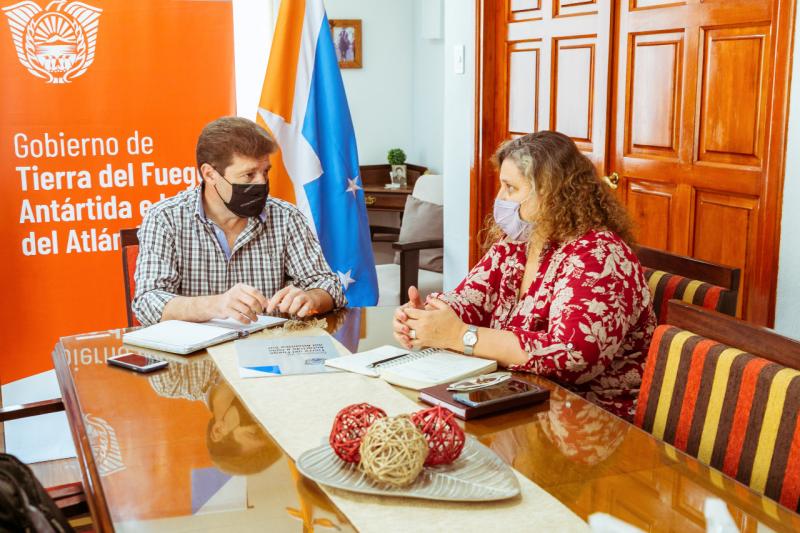 Dentro de la estrategia productiva de Tierra del Fuego y de ampliacin de la matriz productiva, los sectores vinculados a la Economa del Conocimiento tienen un lugar preponderante, afirm Sonia Castiglione. 