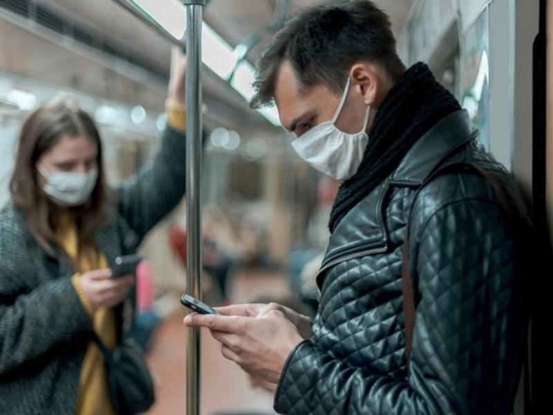 Movistar anunci que incrementar la tarifa. Telecom ya lo hizo este mes. Las subas estn por encima de lo que habilit Enacom. Las prepagas terminarn por ajustar sus cuotas en un 61,04% en menos de un ao, de marzo de 2021 a enero de 2022.