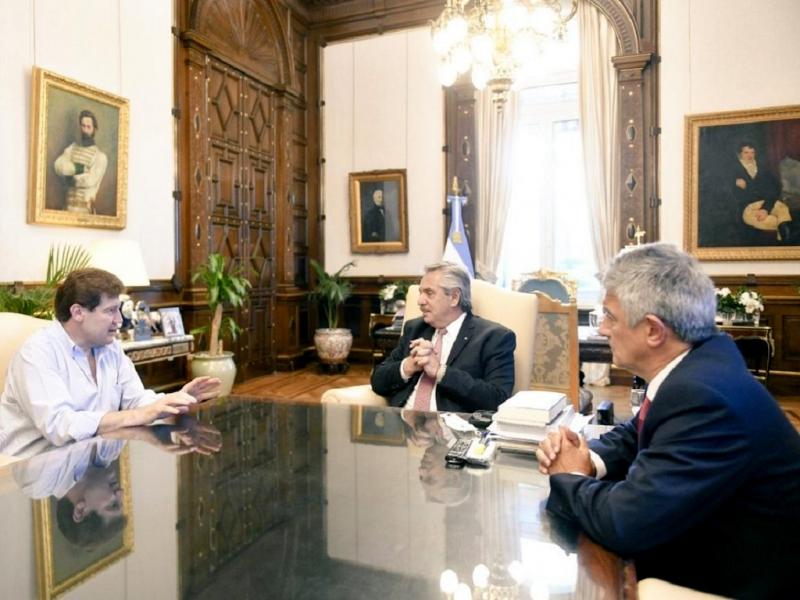 Tenemos muy buenas expectativas en materia de hidrocarburos, el crecimiento de la actividad portuaria, y la obra pblica en la provincia, ya que genera empleo y movimiento econmico, resalt Gustavo Melella.