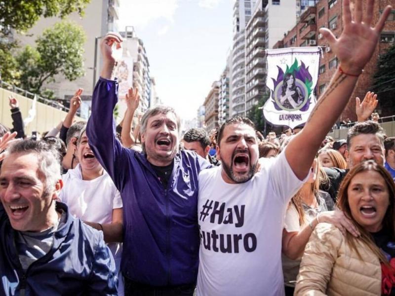 Hicieron 3.000 kilmetros para participar de un movilizacin poltica, cuando en Tierra del Fuego tambin hay desaparecidos, asesinados y sobrevivientes de la dictadura, a quienes homenajear.  