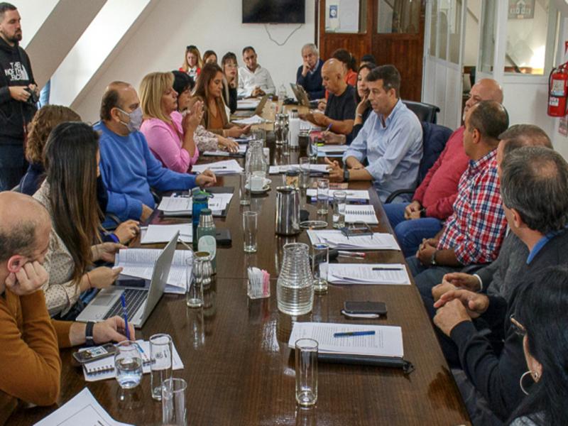 Estamos en pleno debate de mejora del proyecto, se avanz cualitativamente en evacuar dudas que tiene la composicin legislativa para que detrs de este debate, salga un gran proyecto de Ley, indic Mnica Acosta.