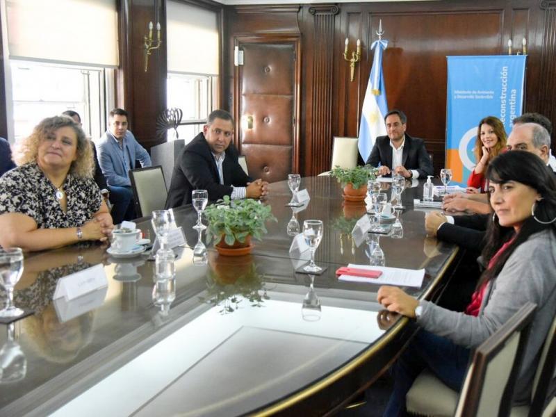 La rbrica se concret entre la Ministra, Sonia Castiglione, y su par nacional, Juan Cabandi, por un financiamiento de 2 millones y medio de dlares.