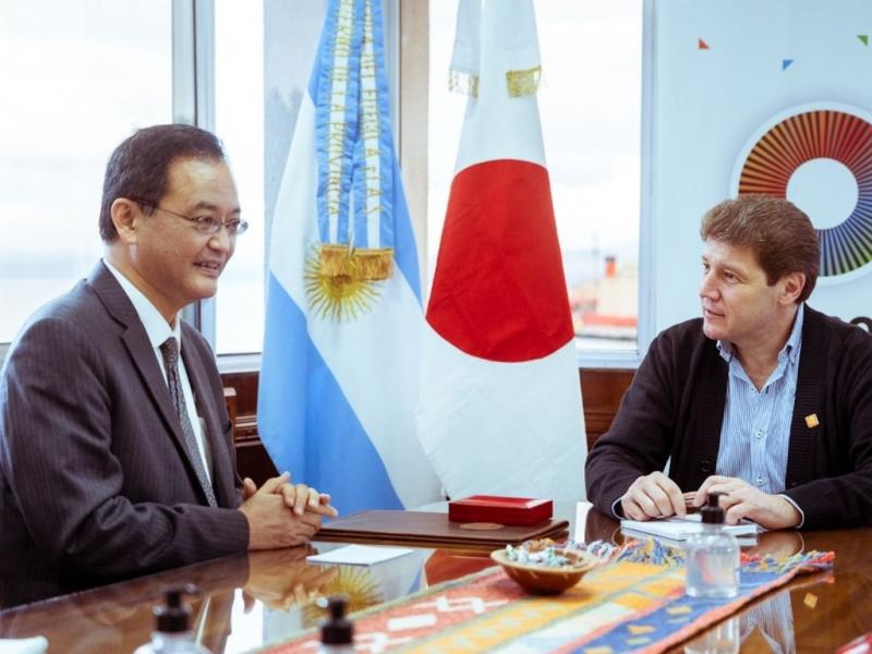 A diferencia del pasado, hoy no hay inversin japonesa en Tierra del Fuego y uno de los temas que conversamos fue sobre cmo podemos avanzar para afianzar los vnculos econmicos, coment el Embajador de Japn, Takahiro Nakamae.