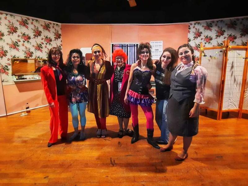 Rojo Pasin, Rojo Sangre, se pondr en escena por parte del Grupo de Teatro LENEAS, este sbado 7 de mayo, a las 22 horas, en la Casa de la Cultura de la ciudad de Ro Grande. 