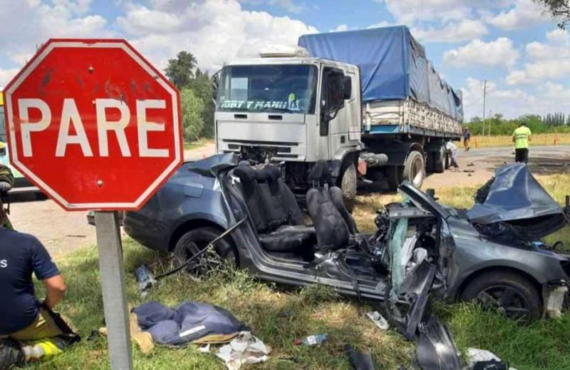 El anlisis tuvo en cuenta la cantidad de muertes por ao en las calles, su relacin con el consumo de alcohol, el uso del cinturn de seguridad, y las velocidades mximas legales.