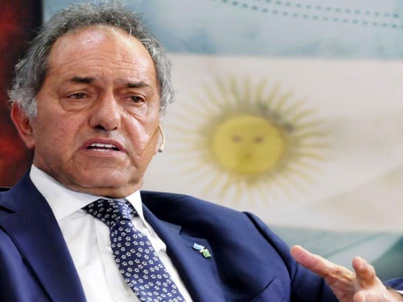 La oficializacin de Scioli, quien se desempeaba como Embajador en Brasil, al frente de la cartera, fue confirmada por la propia portavoz presidencial Gabriela Cerruti.