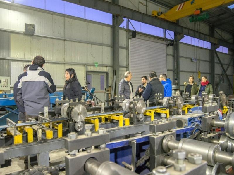 La Metalrgica Castro y el Ahumadero Ushuaia, lograron impulsar sus negocios en productividad y calidad mediante crditos de la lnea Reactivacin Productiva del CFI. Los funcionarios tambin visitaron la zona de Puerto Almanza.