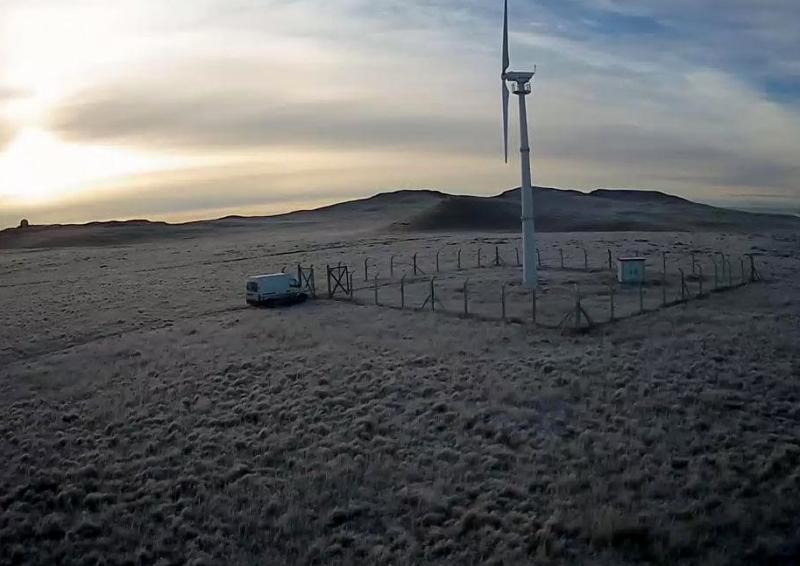 Desde la Cooperativa Elctrica de Ro Grande realizan los ltimos ajustes para la  puesta en funcionamiento plena de la turbina elica del Cabo Domingo.
