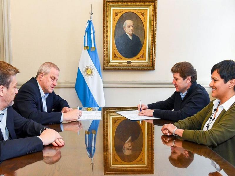 La ampliacin horaria ser destinada prioritariamente al fortalecimiento de la produccin escrita; la comprensin lectora y la alfabetizacin matemtica y cientfica.