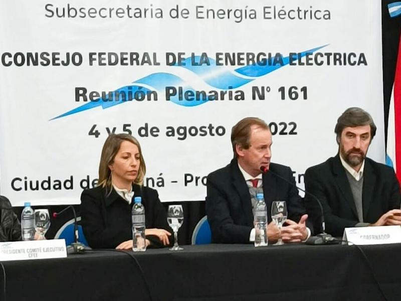 El Estado hace un enorme esfuerzo para financiar obras para todas las jurisdicciones del pas, pero tambin es absolutamente imprescindible el acompaamiento estratgico de empresas del sector, indic Moiss Solorza.