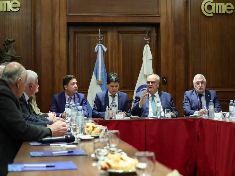 Frente a este contexto internacional, el mundo ha vuelto a poner nuestros productos en el radar y eso nos brinda una nueva oportunidad, seal Jos Ignacio de Mendiguren.
