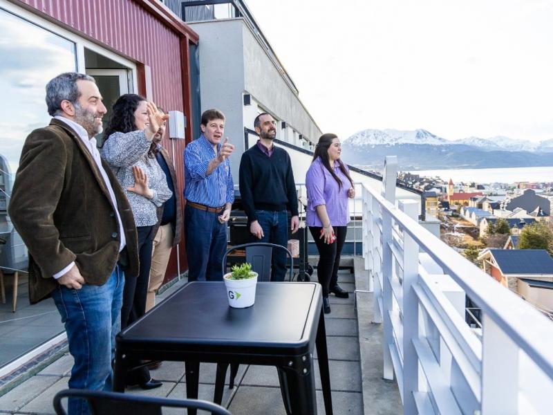 Tenemos que lograr que Tierra del Fuego sea el faro de la economa del conocimiento a nivel nacional y tambin regional, sostuvo el Gobernador Gustavo Melella.