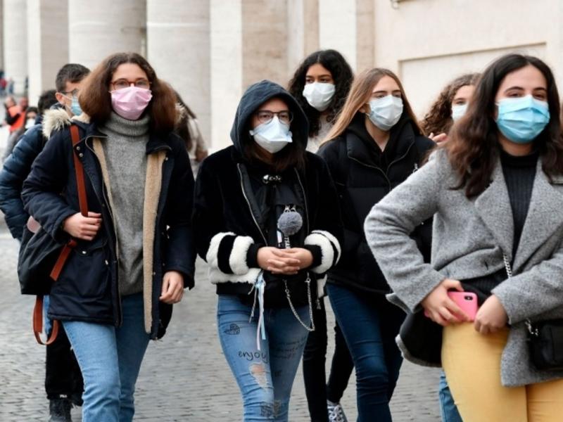 El Ministerio de Salud declar hoy la no obligatoriedad del uso del barbijo en la Argentina. Sin embargo, sigue aconsejndolo en lugares cerrados y transporte. Cada jurisdiccin podr decidir si adhiere o no.