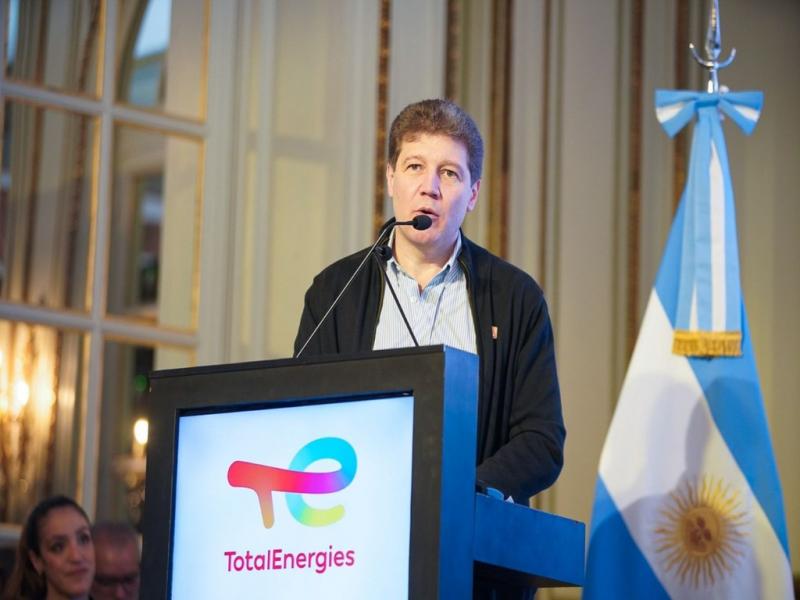 Destaco la decisin del Presidente, Alberto Fernndez; de la Vicepresidenta; y del Ministro de Economa, Sergio Massa; al decir que s, para poder dar los beneficios que corresponden para esta gran inversin, resalt Gustavo Melella.