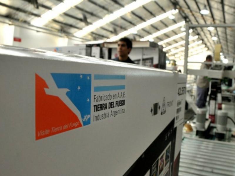 La realidad es que desde Economa plantearon la posibilidad de compensar la erogacin de ese fondo aplicando un aumento de impuestos, que fue confirmado durante el debate en Comisin del Presupuesto 2023.