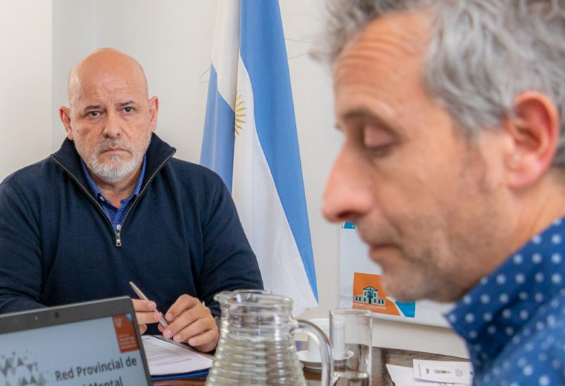 El Licenciado De Piero, brind precisiones sobre el Plan Estratgico en materia de salud mental en la provincia. La idea era que explicara cul es la vinculacin del rea a su cargo con la Asociacin Civil Reencontrndonos, cont Daniel Rivarola.