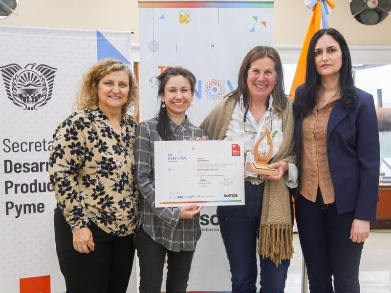 En el evento, ms all de la premiacin y el reconocimiento de los emprendimientos que se presentaron en cada una de las categoras, hubo una exhibicin de los proyectos que pudieron mostrar su producto o servicio que postulaban.