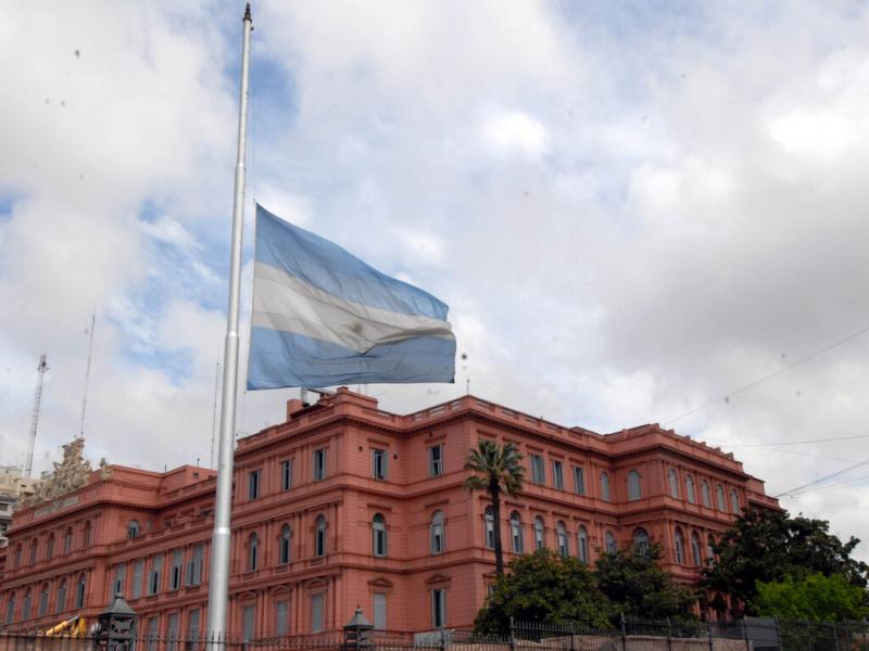 El Gobierno y el pueblo argentino reconocemos en ella un smbolo internacional de la bsqueda de memoria, verdad y justicia por los miles de desaparecidos, resalta del comunicado de Presidencia de la Nacin.