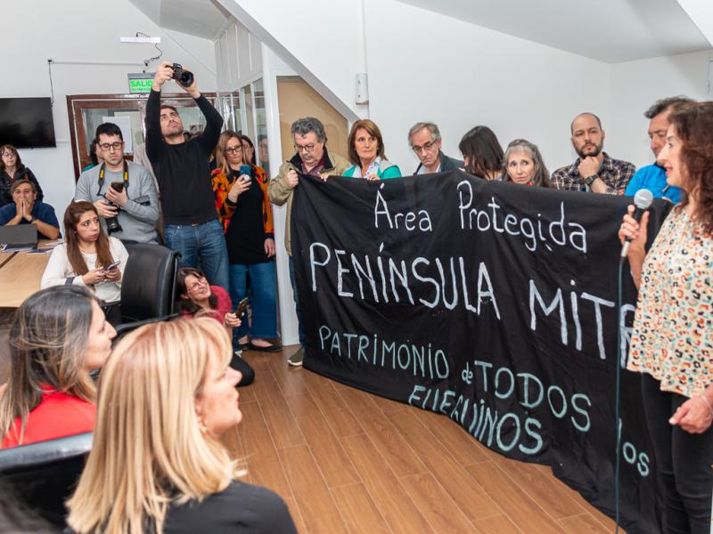 El proyecto obtuvo dictamen favorable de la Comisin de Recursos Naturales, que preside la Legisladora Mnica Acosta, y de las Comisiones de Medio Ambiente, y de Legislacin General, presididas por Emmanuel Trentino y Federico Greve, respectivamente.