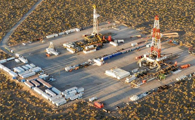 Estamos trabajando en rutas, en obras con impacto social porque esperamos que con Vaca Muerta tambin crezca la poblacin y las localidades de la zona, dijo el Ministro de Energa, Servicios Pblicos y Recursos Naturales de Neuqun, Alejandro Nicola.