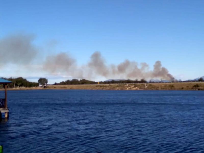Segn se pudo saber, el incendio se activ este lunes en el kilmetro 2.987 de la ruta nacional N 3, en la zona del propietario Almonacid.