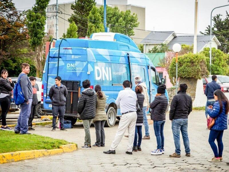 El lunes 16, martes 17 y mircoles 18 estar en la Costanera, frente al Municipio. Los das 19 y 20 de enero, se trasladar al Polideportivo de Margen Sur. Los das 21 y 22 se dispondr en el Polideportivo Carlos Margalot de Chacra II.