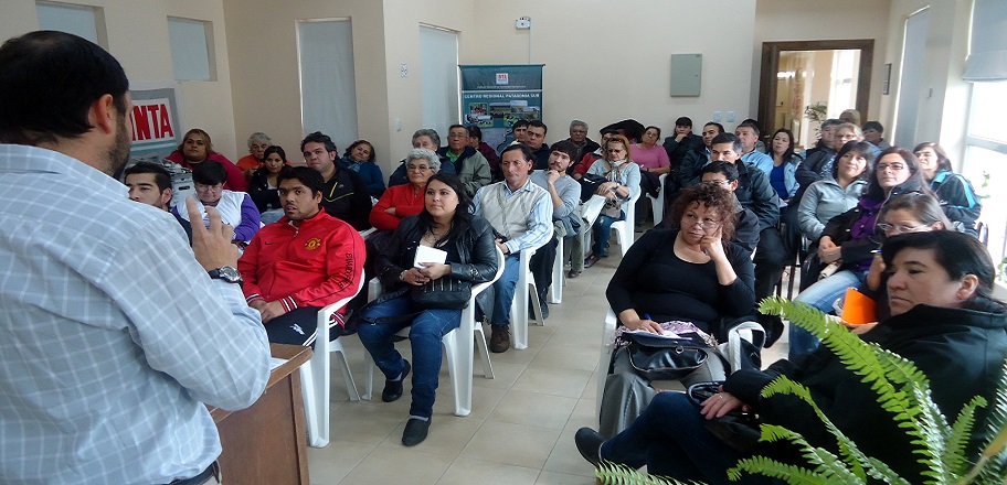 Capacitacin a productores brindada en la Agencia de Extensin Rural Ro Grande.