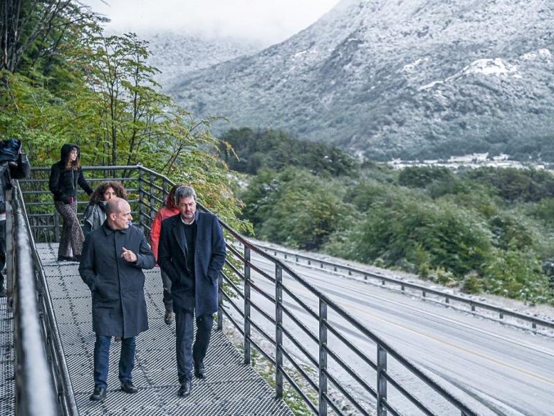 El plan estratgico de mediano y largo plazo necesitaba desarrollo e infraestructura para que los destinos de Argentina se consolidaran, por lo que se trabaj en un plan de infraestructura para 50 destinos, coment Matas Lammens.