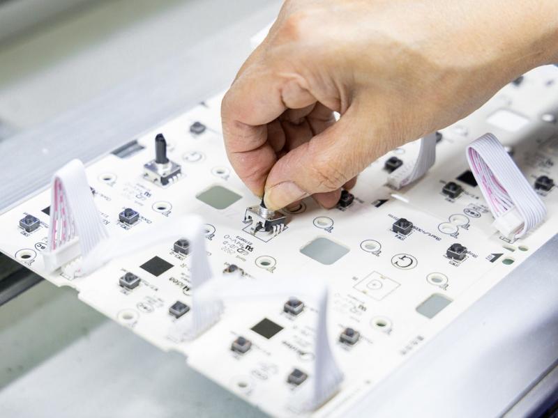 El empleo promedio se ha incrementado en prcticamente todos los sectores, principalmente en la industria electrnica, indic Juan Garca y agreg, el sector confeccionista tambin mostr un buen desempeo, con crecimiento del 8%.