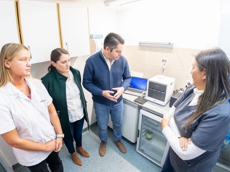 La incorporacin de este equipo de ltima generacin es una mayor y nueva inversin en salud municipal, que ronda los 70 mil dlares, la cual nos va a permitir brindar un mejor servicio a la comunidad, indic Martn Prez.