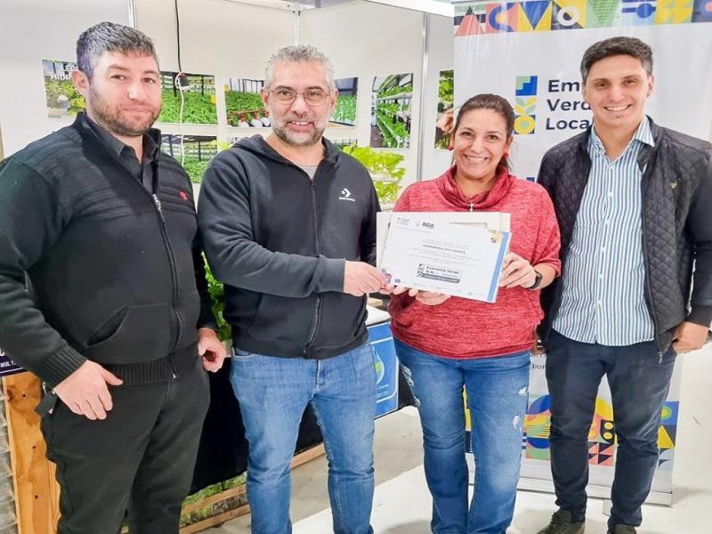 Todas las iniciativas se caracterizan por hacer un uso ptimo del recurso hdrico, no utilizan insumos qumicos para la produccin, y apuestan a la disminucin de insumos que generan residuos especiales, coment Matas Lapadula.