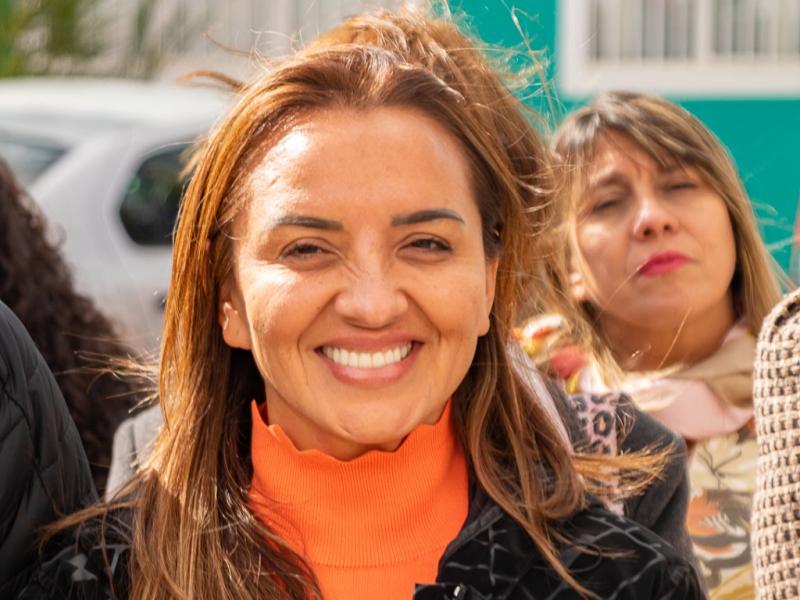 Desde sus oficinas en Buenos Aires, algunos economistas pretenden hacernos creer que la proteccin de nuestra industria, genera distorsiones en los precios y representa un alto costo fiscal. Nada ms lejos de la realidad, resalt Andrea Freites.