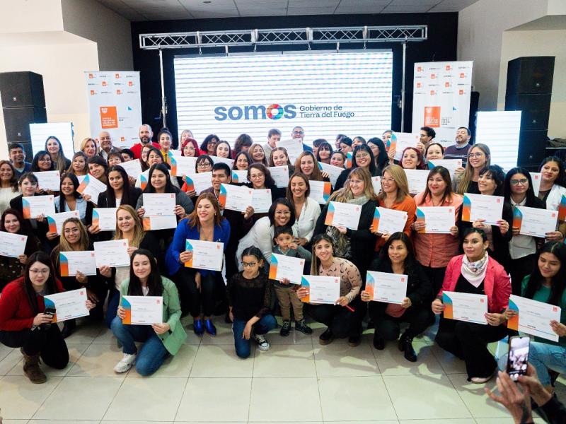 Ustedes son los que ingresan a las casas de los vecinos, ustedes son los ojos, odos, el corazn del sistema de salud que tiene que llegar a la comunidad