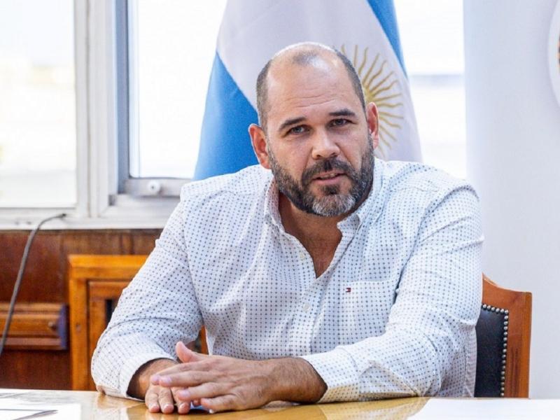 Siempre hemos dado aumentos por arriba de la inflacin, y se lograron en un espacio de dilogo, de discusiones y consensos, esa ha sido la premisa y lo seguir siendo, afirm el Ministro Jefe de Gabinete, Agustn Tita.