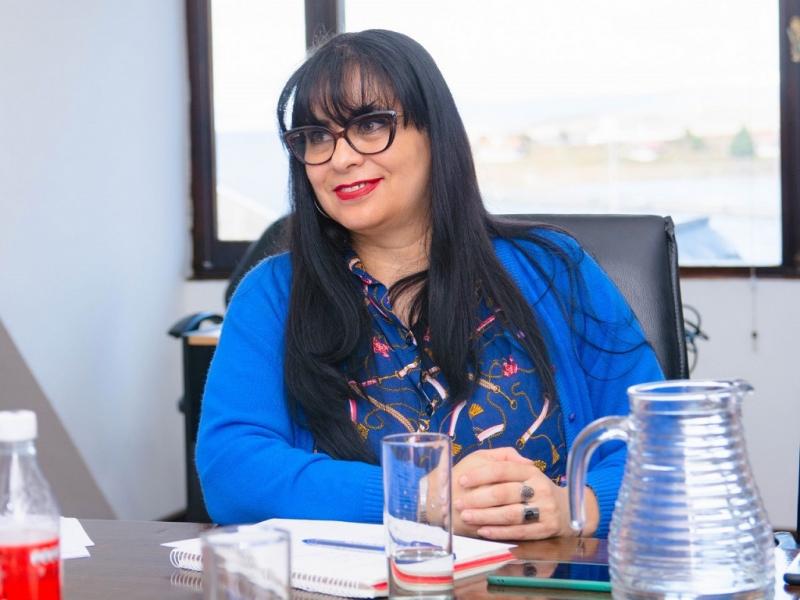 La presidencia de Daniel Rivarola dej la vara alta, indic Mnica Acosta al recordar la participacin interdisciplinaria en varias mesas de trabajo donde se trataron cuestiones junto a asociaciones, familiares y muchos asuntos de particulares.