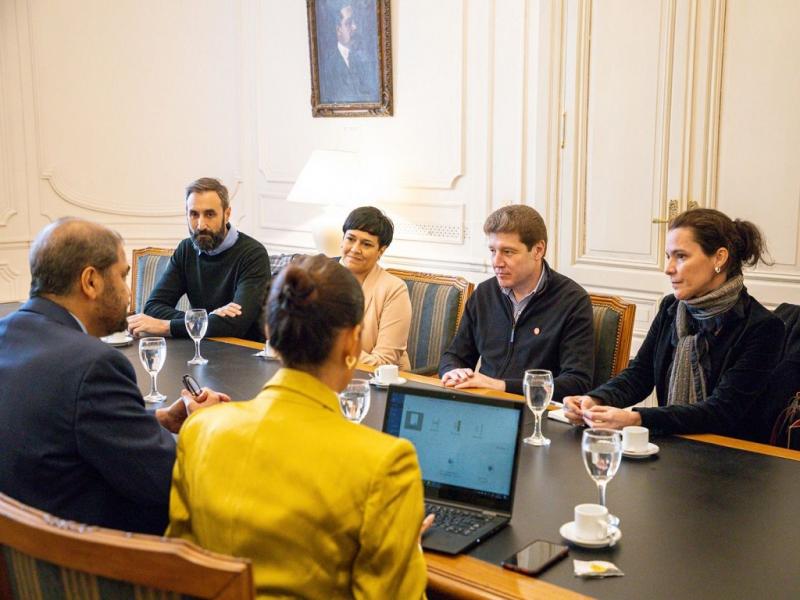 Cabe destacar que el Embajador de los Emiratos rabes, Saeed Al Qemzi, visit recientemente Tierra del Fuego, oportunidad en la que se interioriz sobre el perfil productivo de la provincia y de las posibilidades de inversin a futuro.
