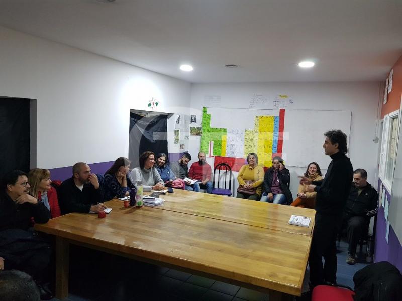 Hay distintas lneas de financiamiento y las ms grandes son de adecuacin y ampliacin edilicia, hay de produccin de contenidos, y dentro de produccin de contenidos est produccin radial, y produccin audiovisual, indic Brenda Daney.