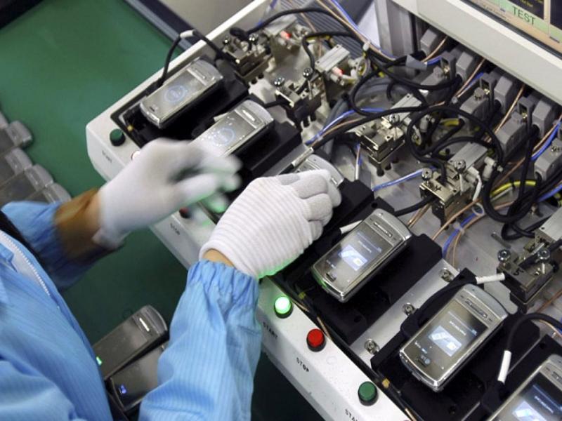 En el primer trimestre de 2023, en la provincia se produjeron 2.680.987 unidades de telfonos celulares, lo que en la variacin anual (comparacin con el primer trimestre de 2022), se observa un increment en 466.171 unidades (+21%).